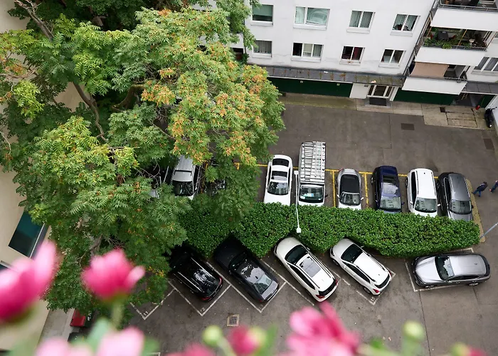 Отель Henriette Stadthotel 4*